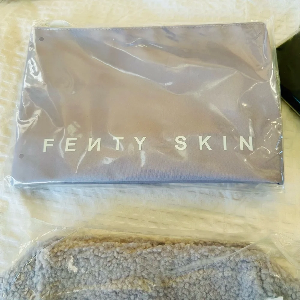 Fenty Beauty Purple Lavender Logo Large Makeup Bag Cosmetic Case
